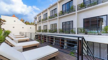 Sundeck