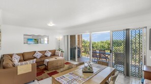 TV - The Calm at Moreton View (WOORIM)
