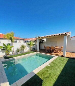 Pool - Vrbo Property (Thuir)