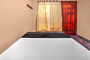 Room - OYO 95211 Duta Hotel Banyuwangi (Jajag)