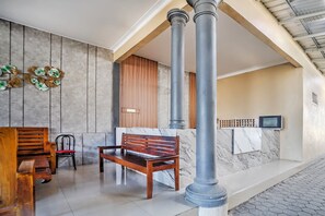 Lobby - OYO 95211 Duta Hotel Banyuwangi (Jajag)