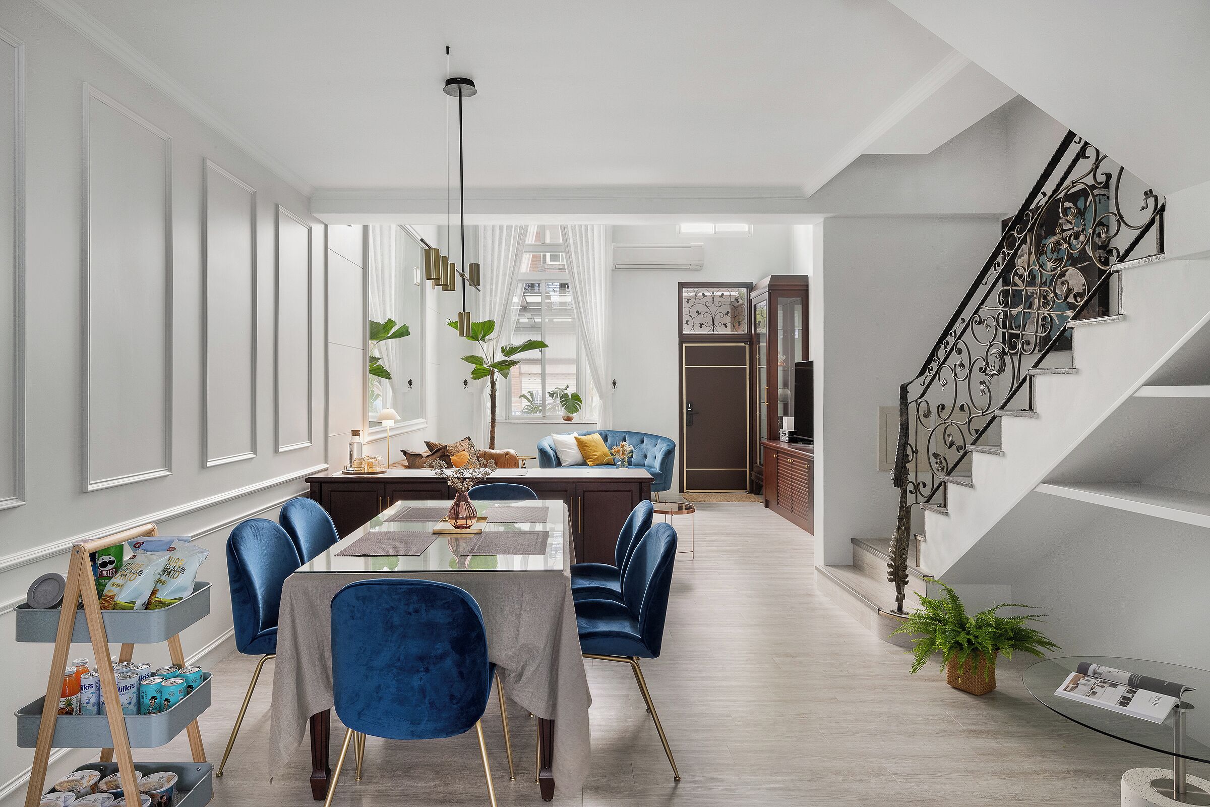 المنشأة من الداخل