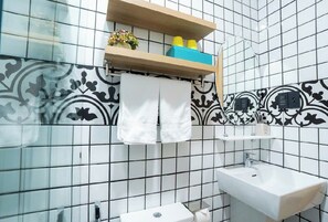 Deluxe Apartment, Sea View | Bathroom - Khach san & Can ho Cong Phung (Phan Thiet)