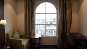 Deluxe Double or Twin Room, City View | Bahagian dalam