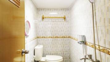 Deluxe Double Room | Bathroom