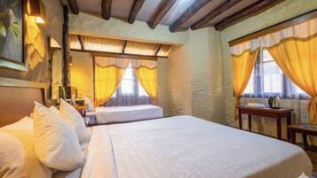 Deluxe Twin Room, 1 Bedroom, Courtyard View