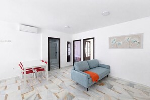 TV - Apartamento San Ignacio de Loyola, sol y ola III (Conil de la Frontera)