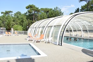 Indoor pool, outdoor pool - Village vacances Cévéo Les Dunes Carcans (Carcans)