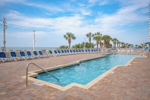 Pool - Cozy 2-bedroom condo on the 10th Floor, located in fantastic North Myrtle Beach (North Myrtle Beach)