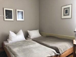 Superior-íbúð - svalir - útsýni yfir port