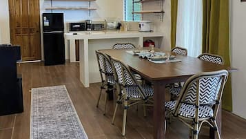 Casa, 1 cama de casal, cozinha, vista para a montanha | Opções para refeição