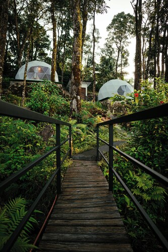 Matahom Forest House by Araw Residences
