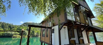 Hotel Neron i River View