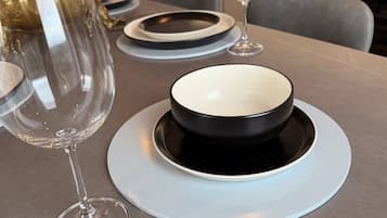 Apartment, 2 Bedrooms, Accessible | Dining