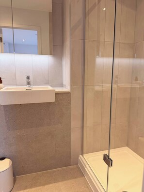 Bathroom - Stylish Park-facing Retreat in Central Manchester (Manchester)