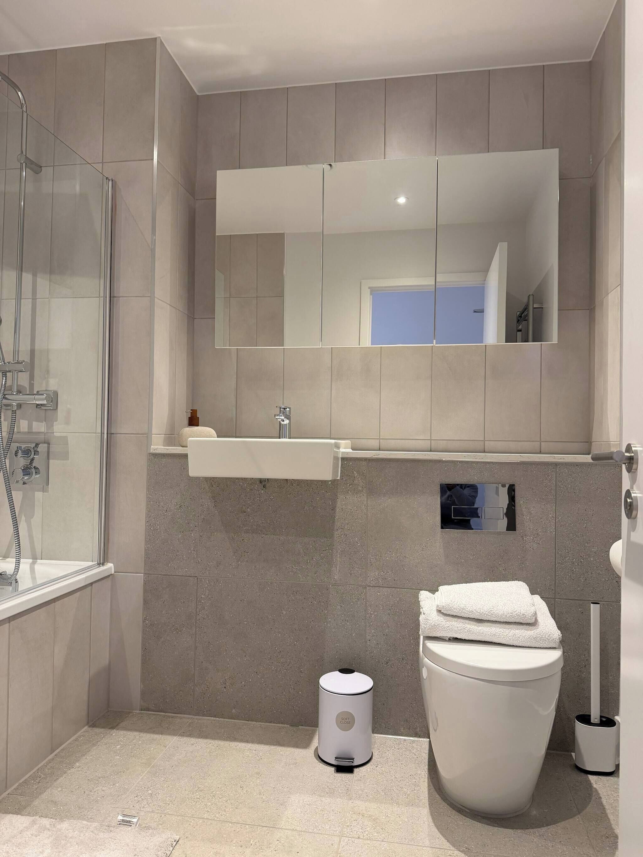 Apartment, 2 Bedrooms, Accessible | Bathroom