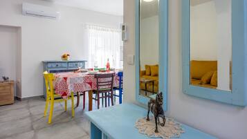 Family Apartment, 1 Bedroom, Terrace (Rural Apt Arya: Garden & BBQ) | Interior