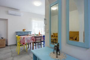 Familie appartement, 1 slaapkamer, terras (Rural Apt Arya: Garden & BBQ) | Dineren