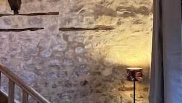 Studio, Garden View | Interior