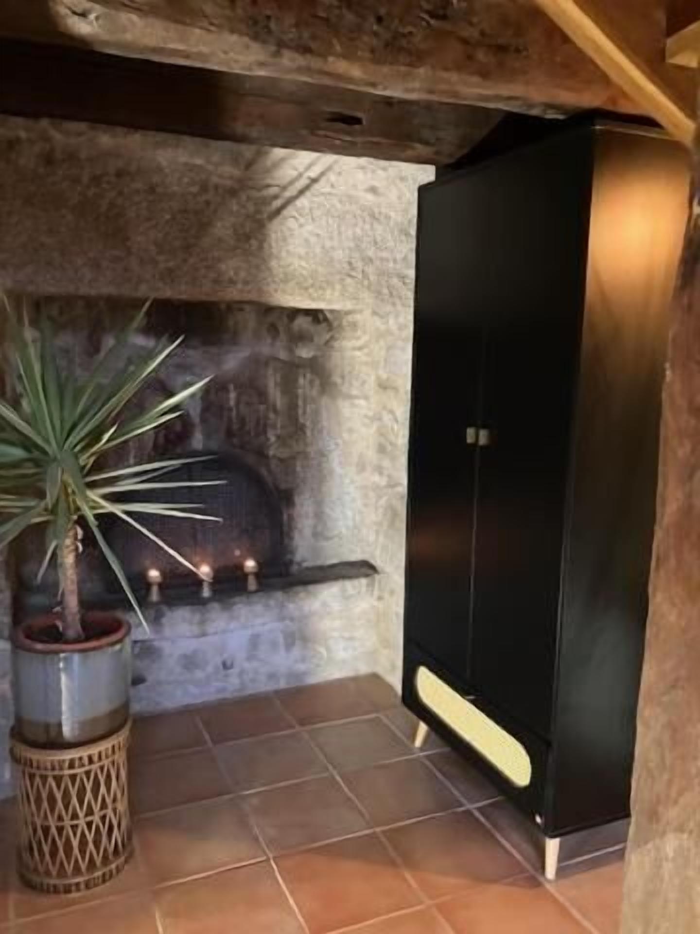 Studio, Garden View | Interior