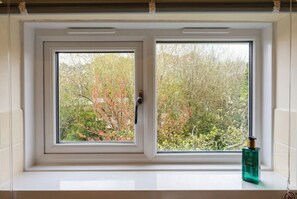 Interior - New Forest getaway just two minutes from the station (Hampshire)
