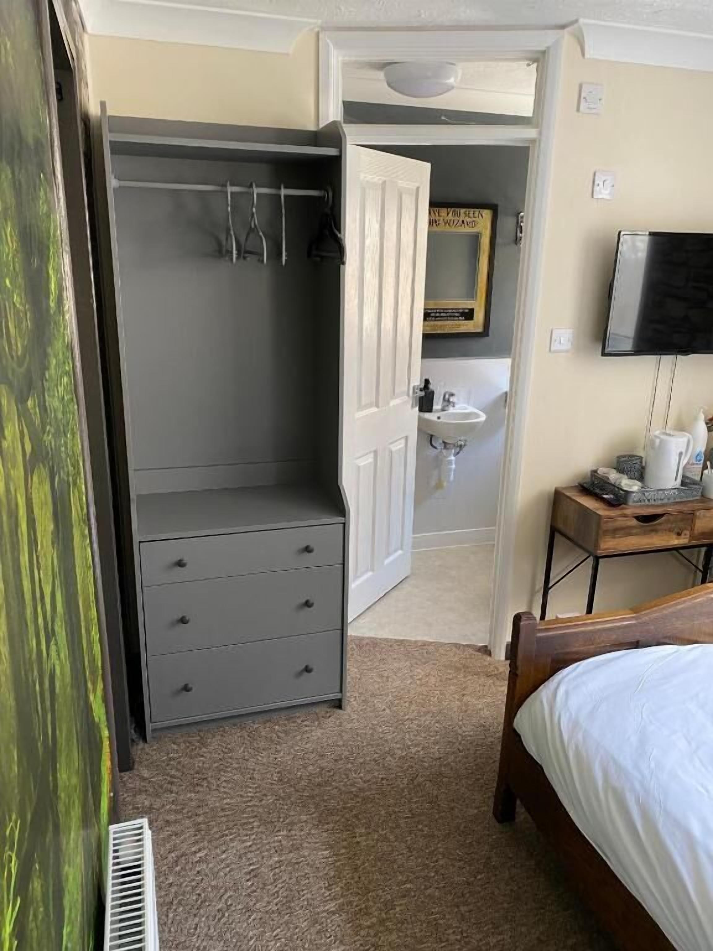 雙人或雙床房, 多張床