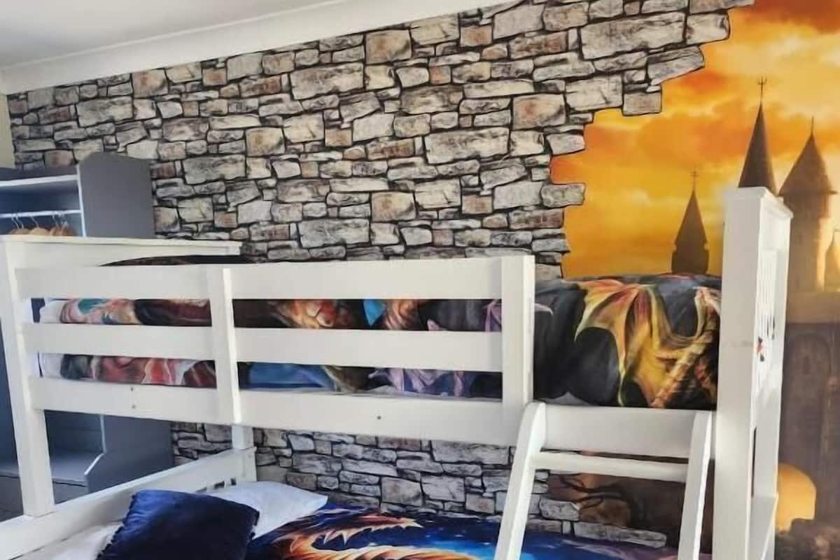 Habitación cuádruple, vista al patio