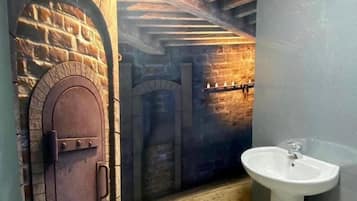 Dobbelt- eller tomannsrom, flere senger | Bad