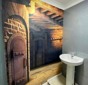 雙人或雙床房, 多張床 | 浴室