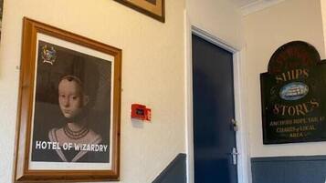 Quadruple Room, Courtyard View | Interior