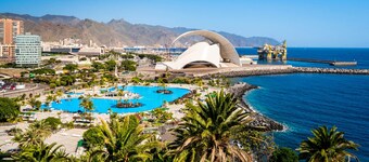 Vacation Apartment 'Sunny House' with Sea View, Balcony and Wi-Fi