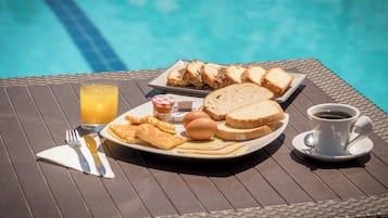 Free daily continental breakfast