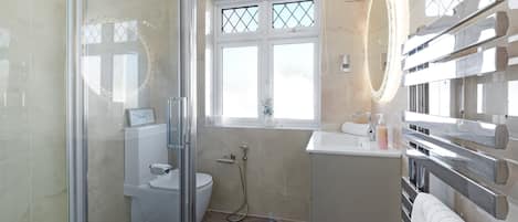 Family House, Patio | Bathroom