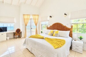 3 bedrooms, in-room safe, desk, iron/ironing board - New! Le Soleil Couchant Villa - Panoramic Sea Views in Cap Estate (Cap Estate)