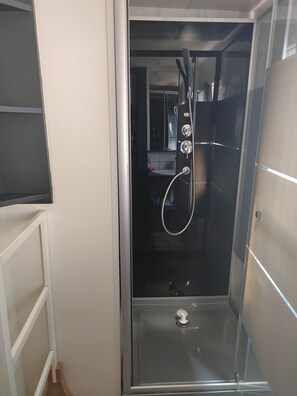 Bathroom - Superb location in the Var (Puget-sur-Argens)