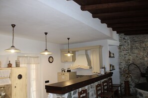Bar (en el alojamiento)