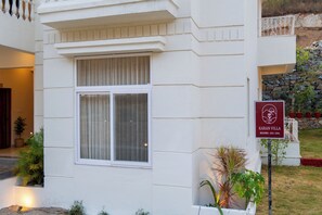 Exterior detail - ELIVAAS Mandovar Mountain Valley Retreat (Udaipur)