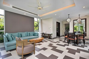 Villa, hageutsikt | Oppholdsområde