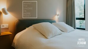 Deluxe Double Room | Desk, laptop workspace, blackout drapes, soundproofing - Hotel Jerom Kalmthout (Kalmthout)