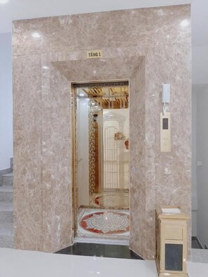 Classic Studio, Balcony, City View | Interior - Minh Manh Hotel 2 (Pleiku)