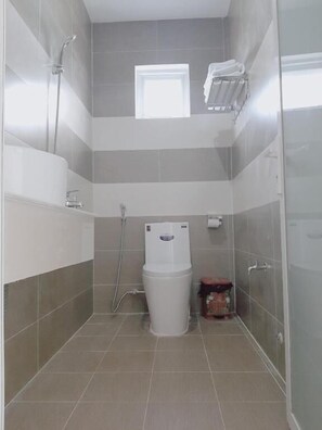 Studio Classic - balkong - utsikt mot staden | Badrum