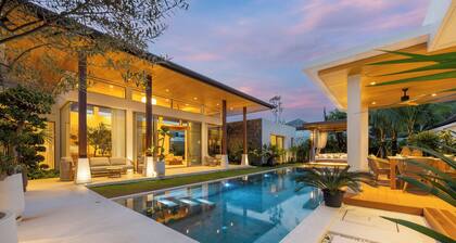Luxury 4BR Pool Villa Botanica Prestige