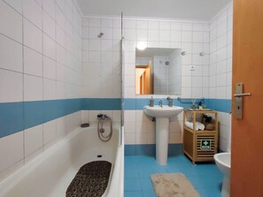 Apartment | Bathroom - Atlantic Central Apartment (Ponta Delgada)