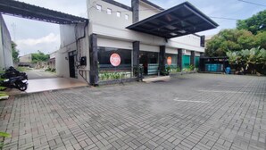 Exterior - HOTEL URBAN LATIFA YOGYAKARTA (Depok)