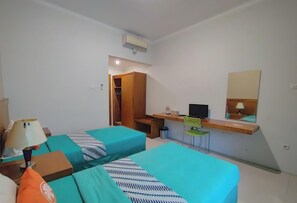 Ropa de cama de alta calidad y escritorio 