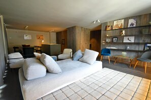 Interior - Brenta Alta Central Lux Apartment MhD (Madonna di Campiglio)