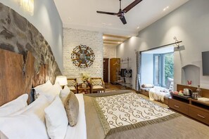 Deluxe Cottage, Courtyard View - ELIVAAS Zephyr Luxury cottages (Dawla)