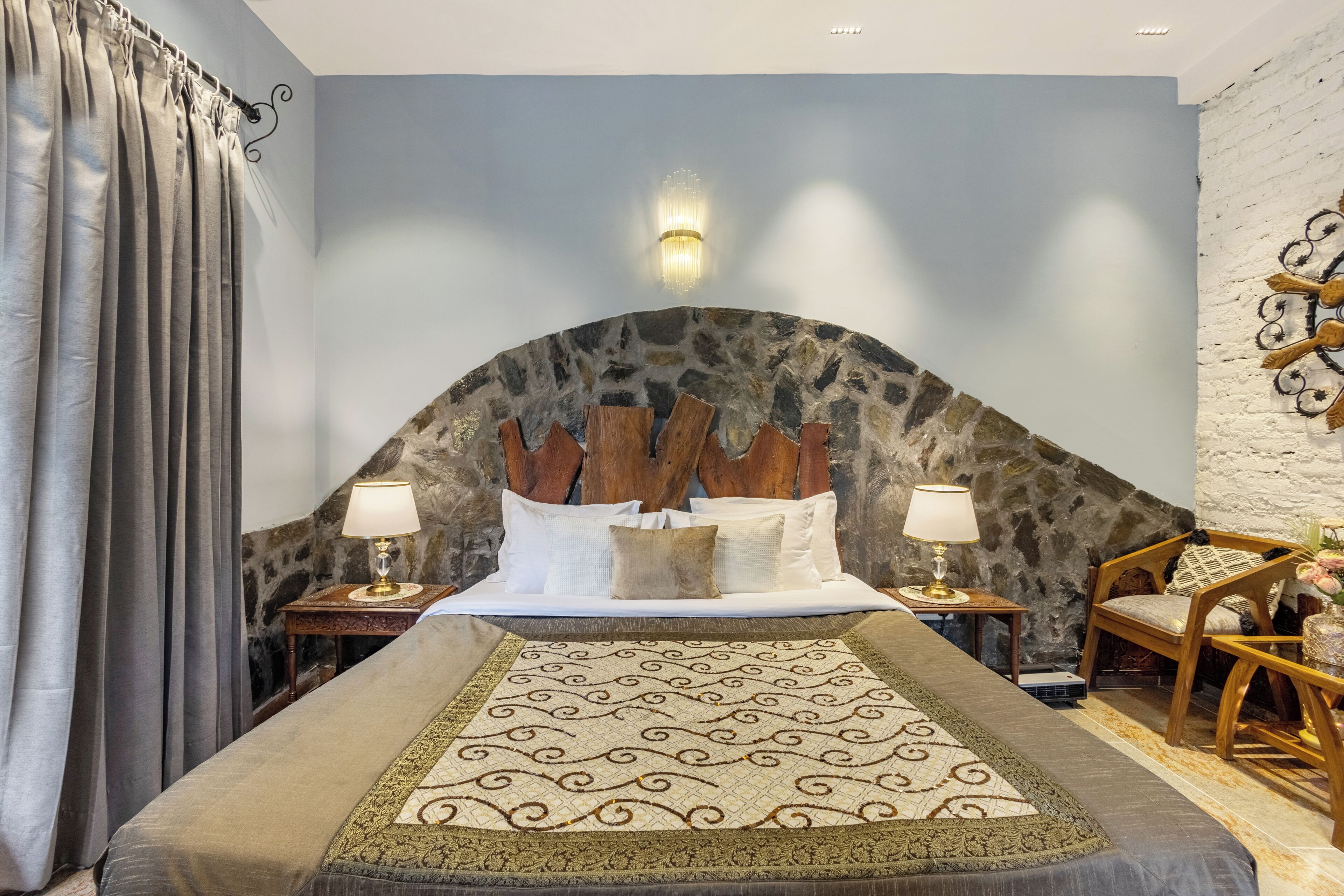 Luxury Duplex, Courtyard View