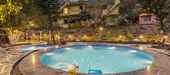 ELIVAAS Zephyr Luxury cottages