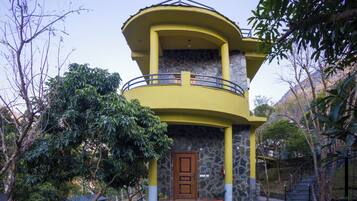 Nhà Duplex Cao cấp, quang cảnh sân vườn | Ngoại thất